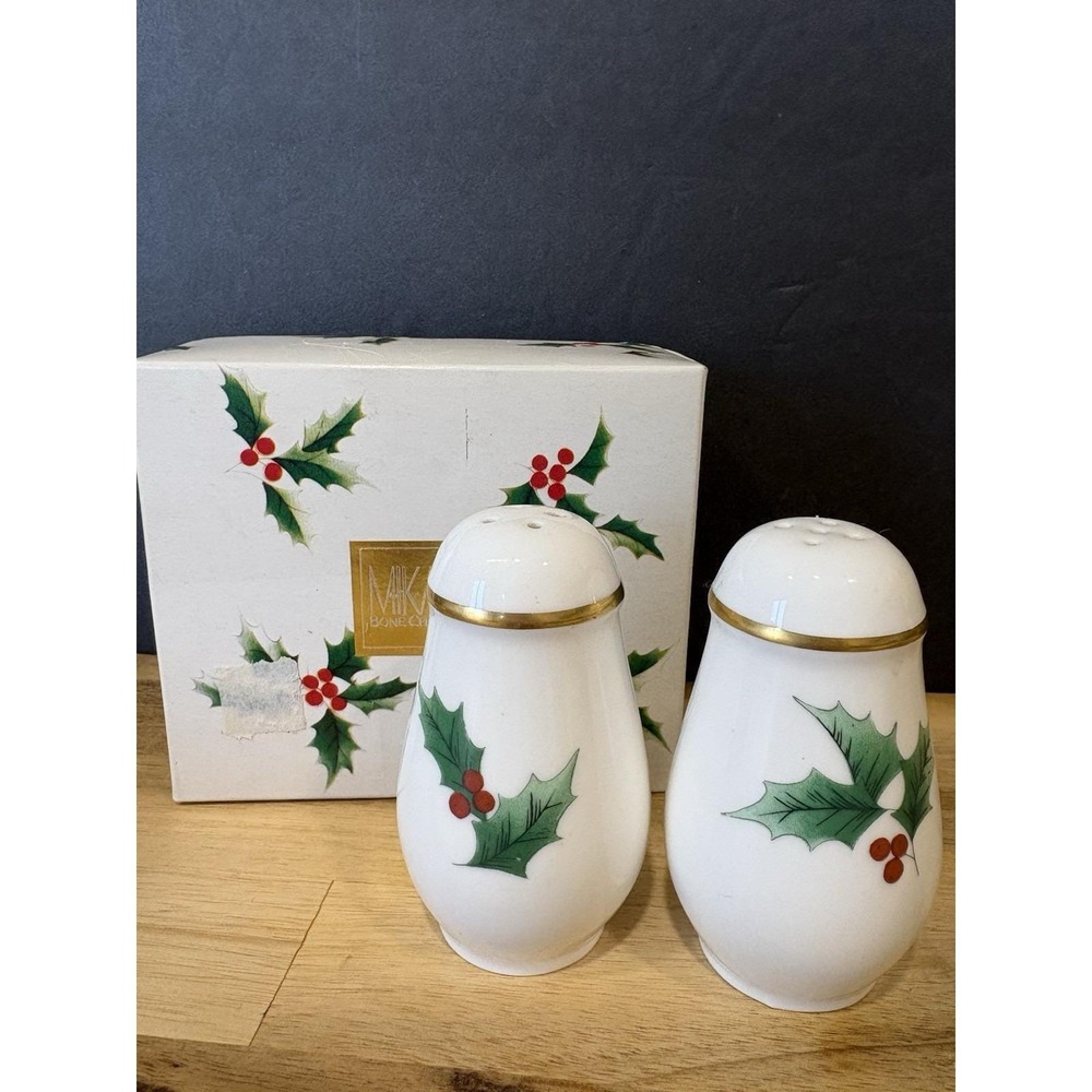 Mikasa Ribbon Holly Salt & Pepper Shaker Set Bone China Discontinued Christmas